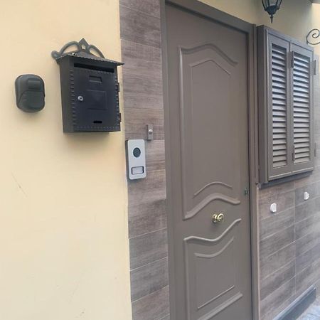 The Small House In Naples Apartment Exterior photo