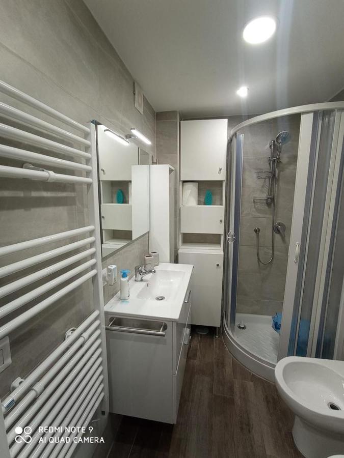 The Small House In Naples Apartment Exterior photo